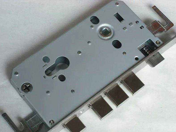 宿豫24小时上门开锁公司