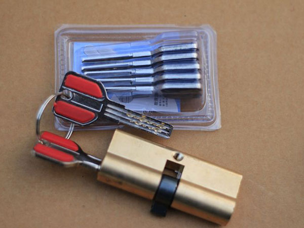 宿豫24小时上门开锁公司